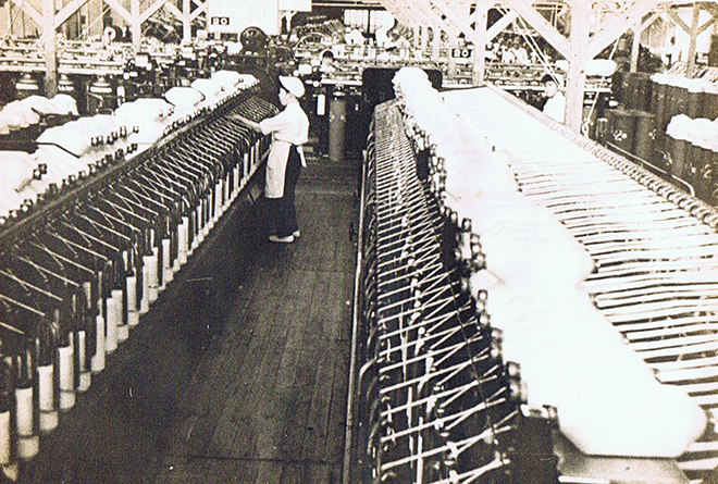 紡績部門稼働当時の工場の様子